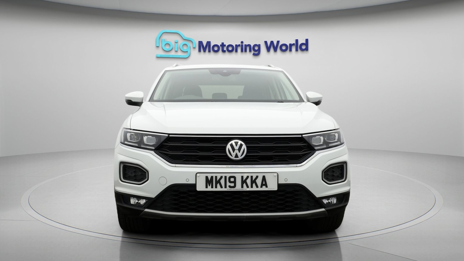 Used Volkswagen T-Roc for sale - 78201653: Photo 2