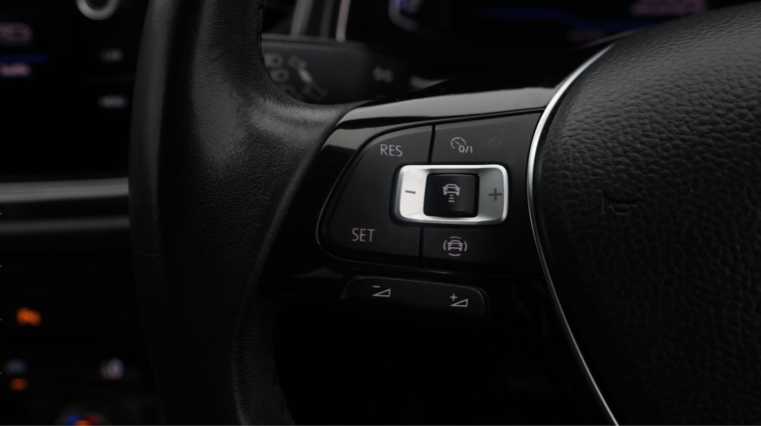 Used Volkswagen T-Roc for sale - 78201653: Photo 22