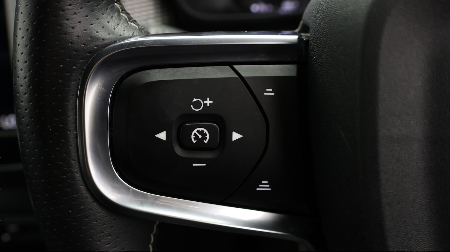 Used Volvo XC40 2020 for sale - 77413357: Photo 21