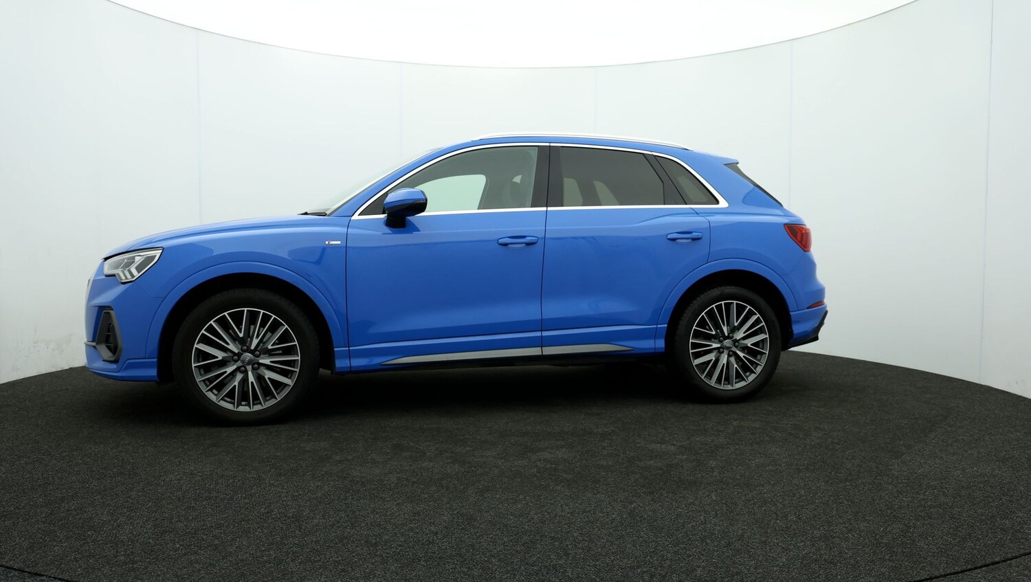 Used Audi Q3 for sale - 76809589: Photo 63