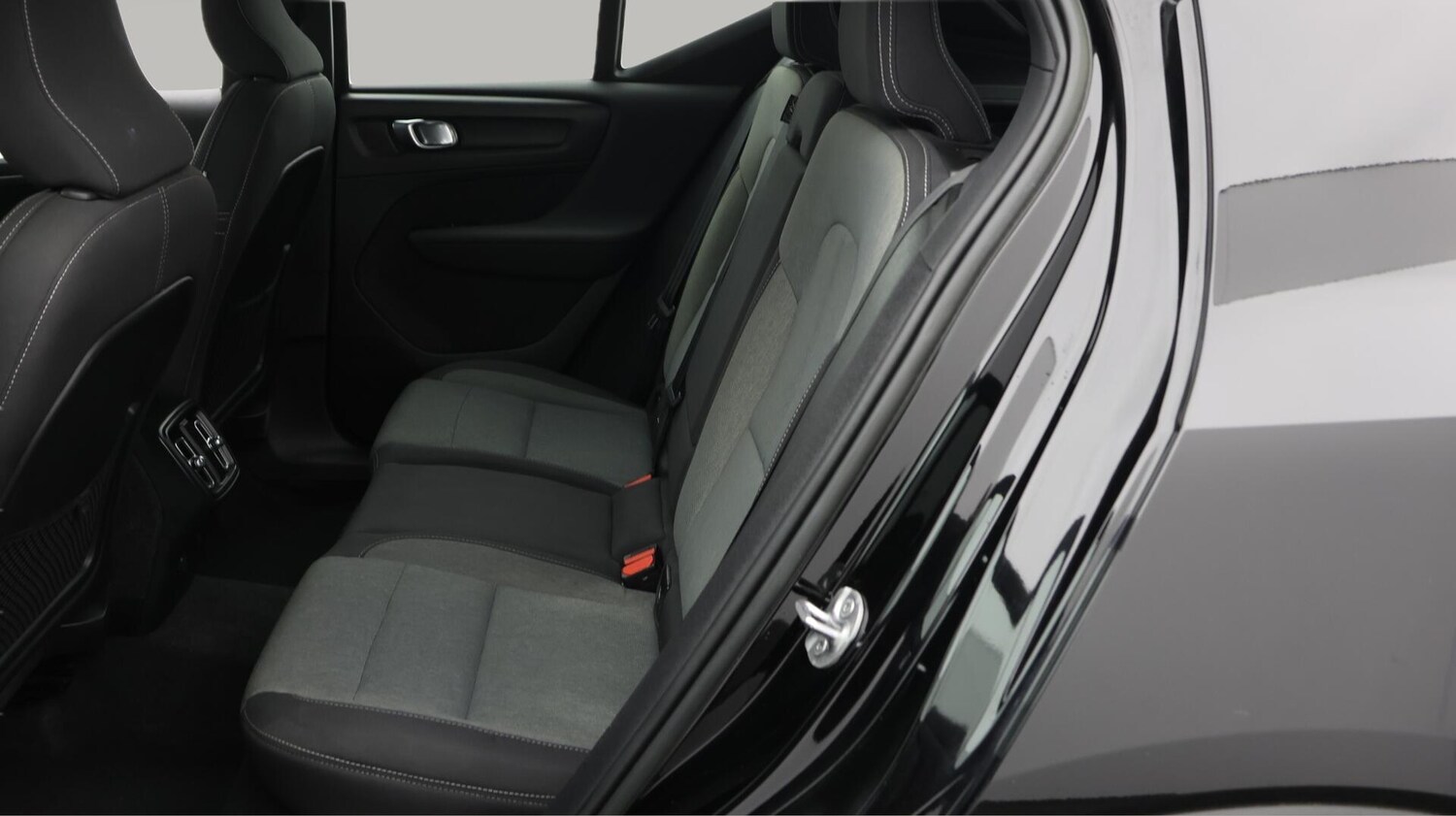 Used Volvo XC40 for sale - 76728907: Photo 17