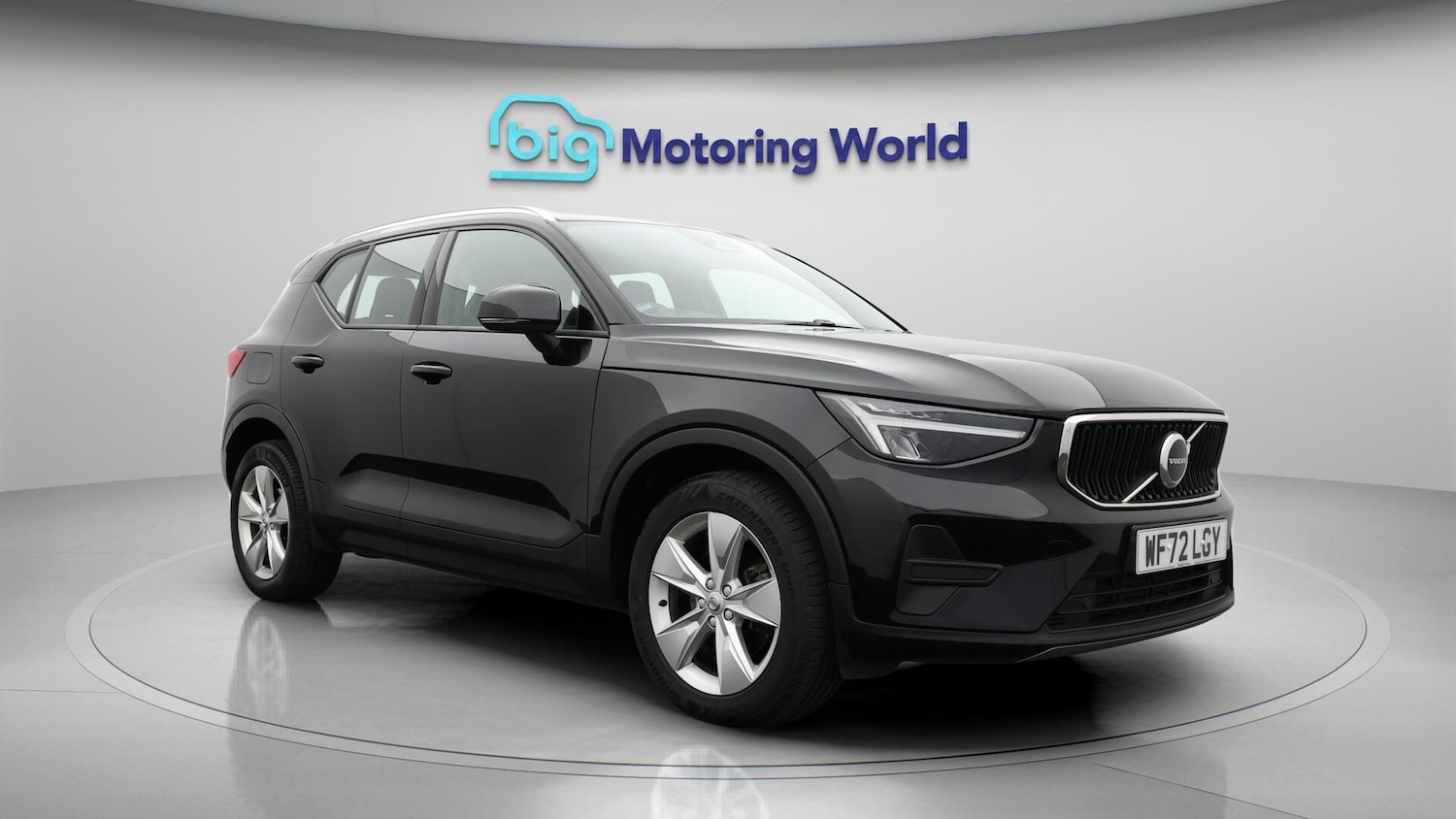 Used Volvo XC40 for sale - 76728907: Photo 2