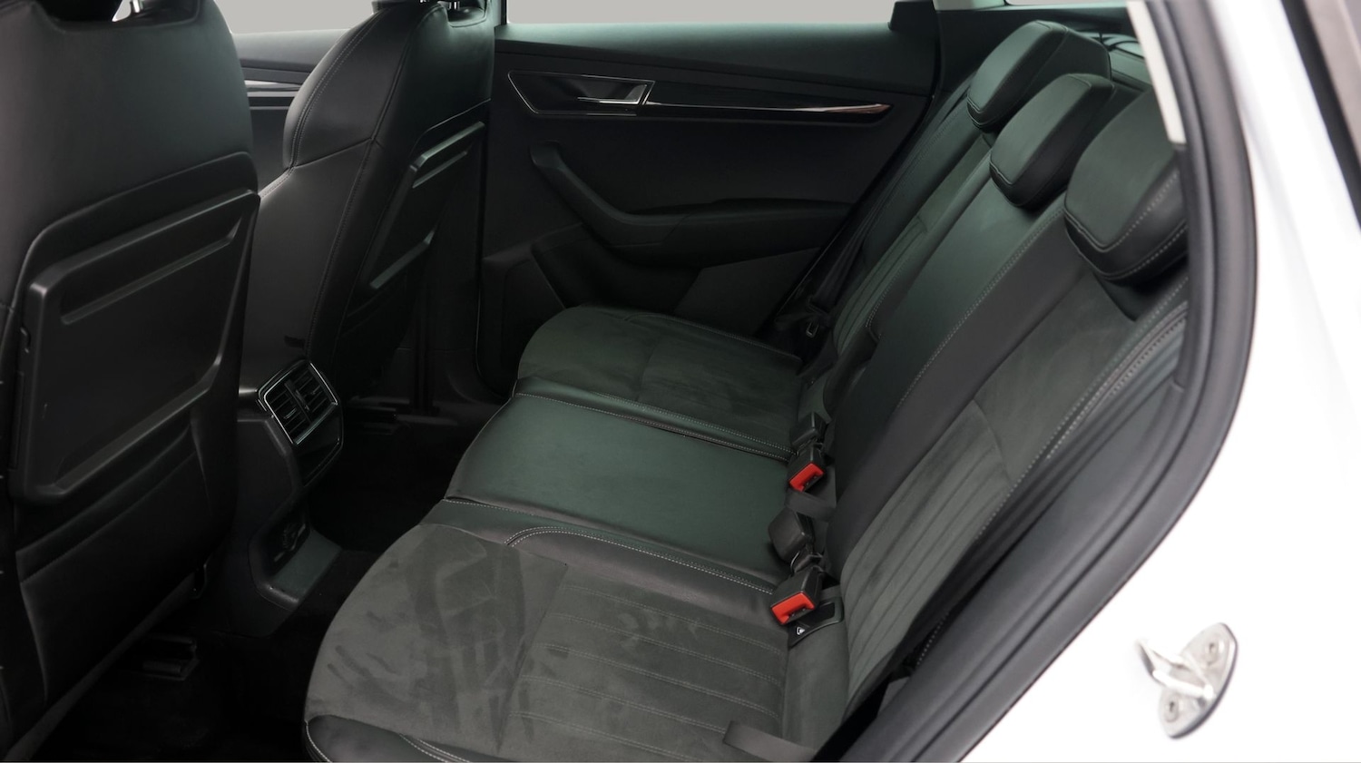 Used Skoda Karoq 2020 for sale - 77822459: Photo 16