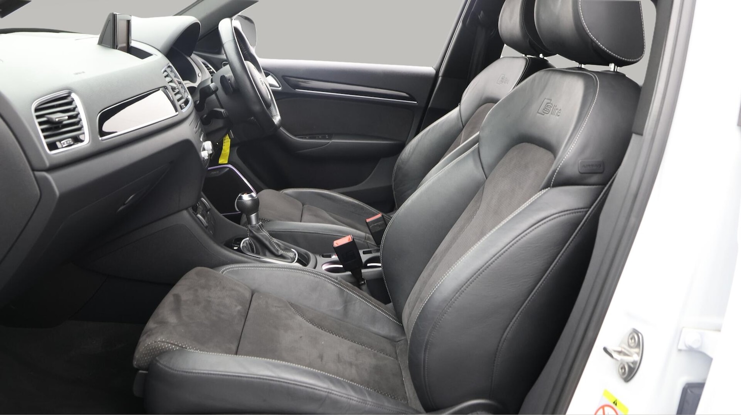 Used Audi Q3 2018 for sale - 76592519: Photo 15