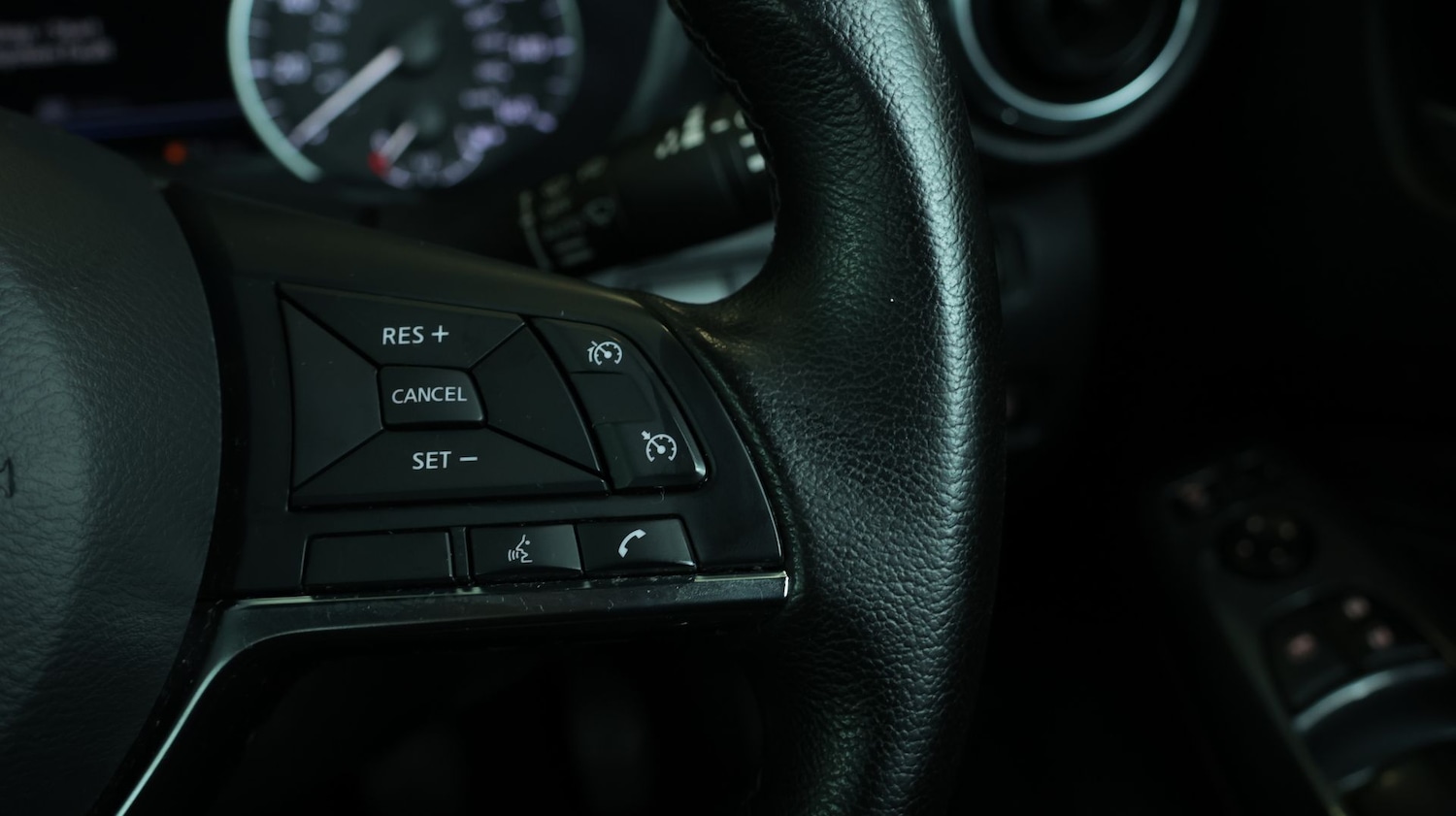 Used Nissan Juke 2023 for sale - 78008423: Photo 24