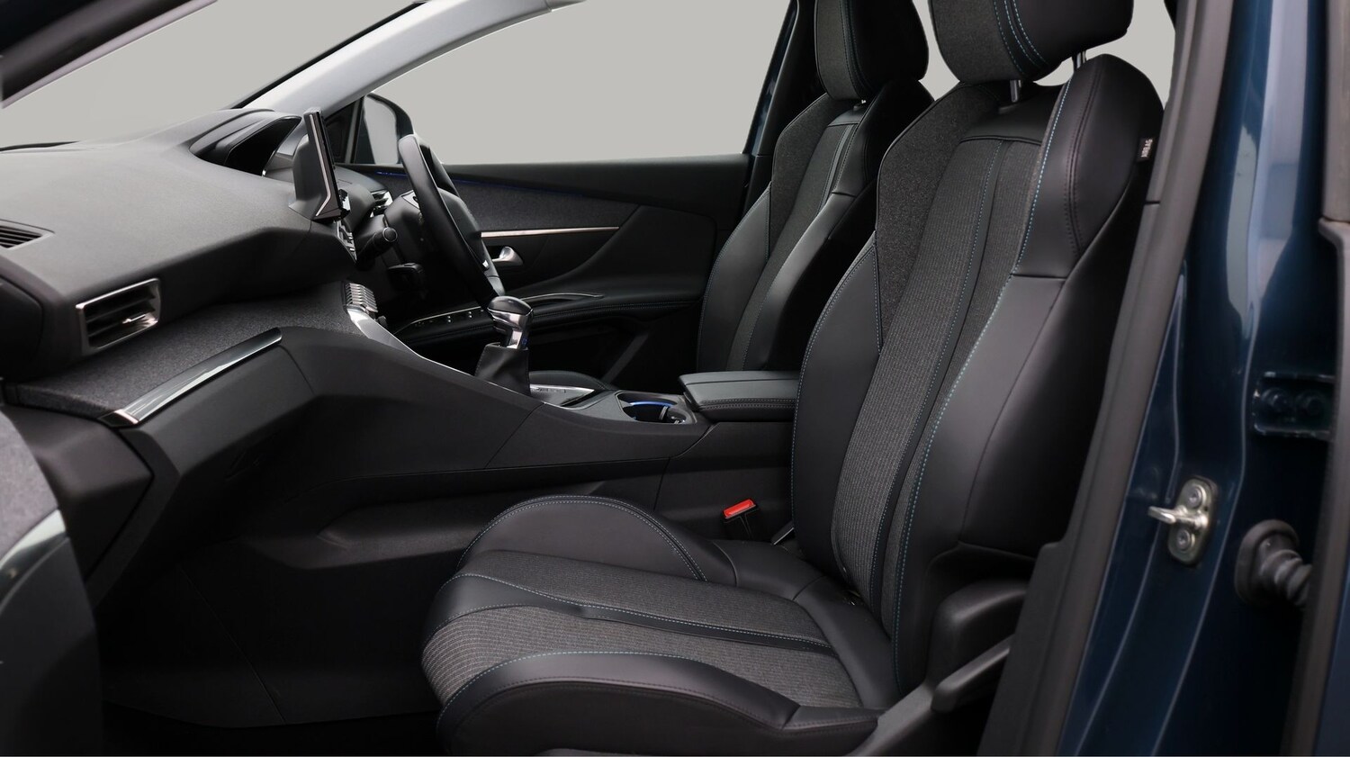 Used Peugeot 3008 2021 for sale - 77841035: Photo 14