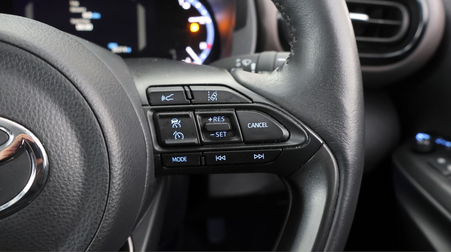 Used Toyota Yaris Cross 2024 for sale - 78106564: Photo 21