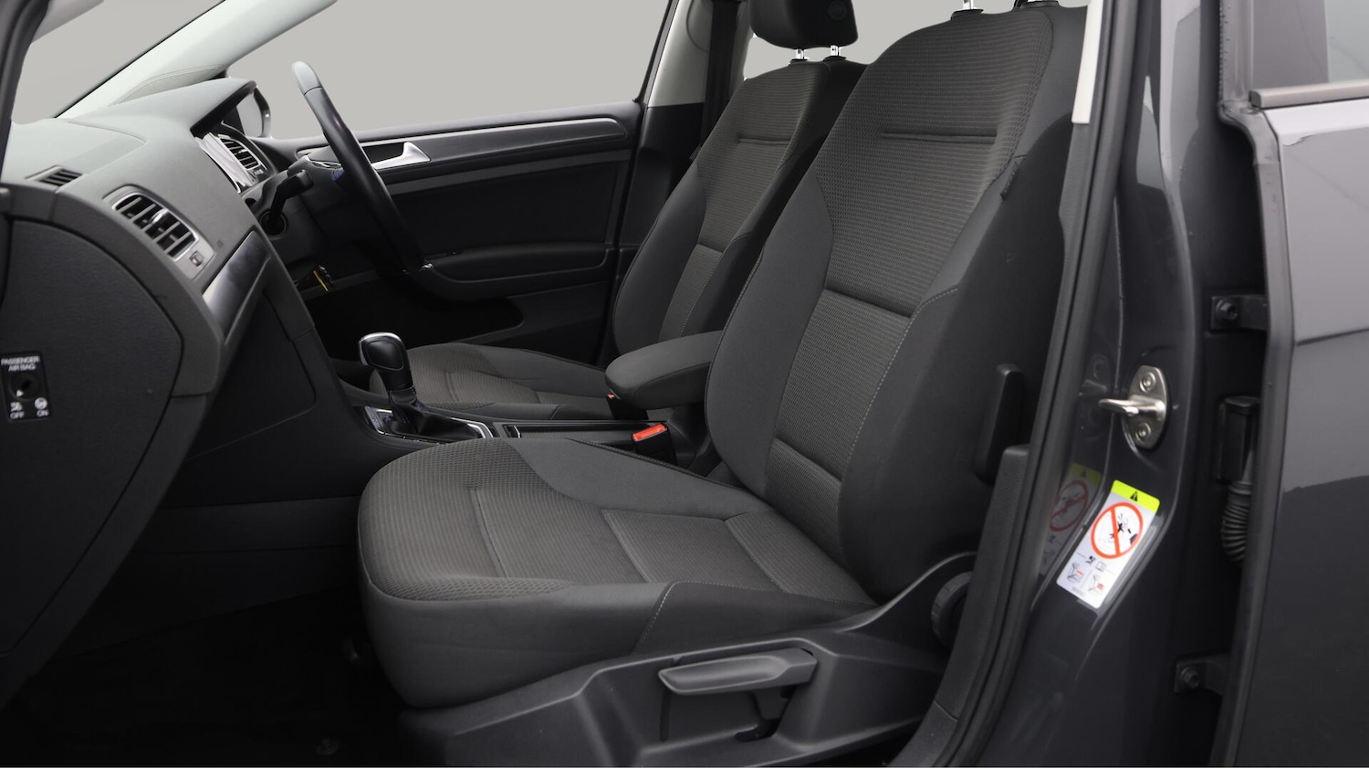 Used Volkswagen Golf 2019 for sale - 76380857: Photo 14