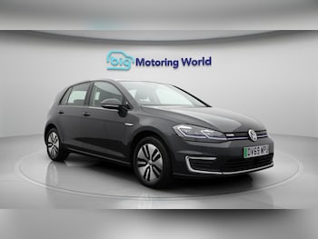 Used Volkswagen Golf 2019 for sale - 76380857: Photo