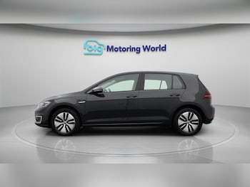 Used Volkswagen Golf 2019 for sale - 76380857: Photo