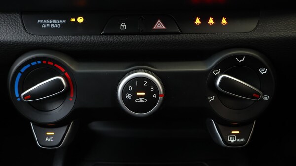 Used Kia Stonic 2021 for sale - 75978694: Photo 13