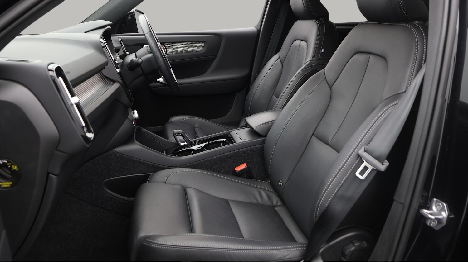 Used Volvo XC40 2021 for sale - 76094116: Photo 15