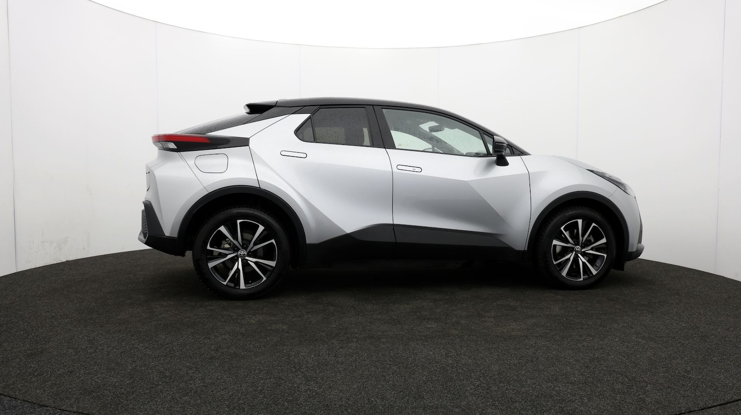 Used Toyota C-HR 2024 for sale - 76811725: Photo 33