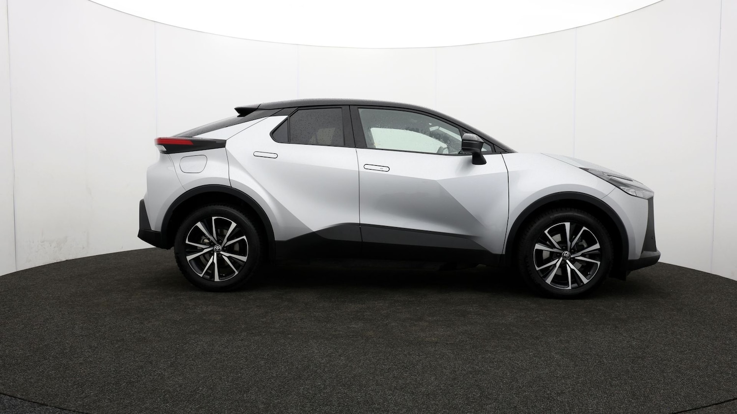 Used Toyota C-HR 2024 for sale - 76811725: Photo 35