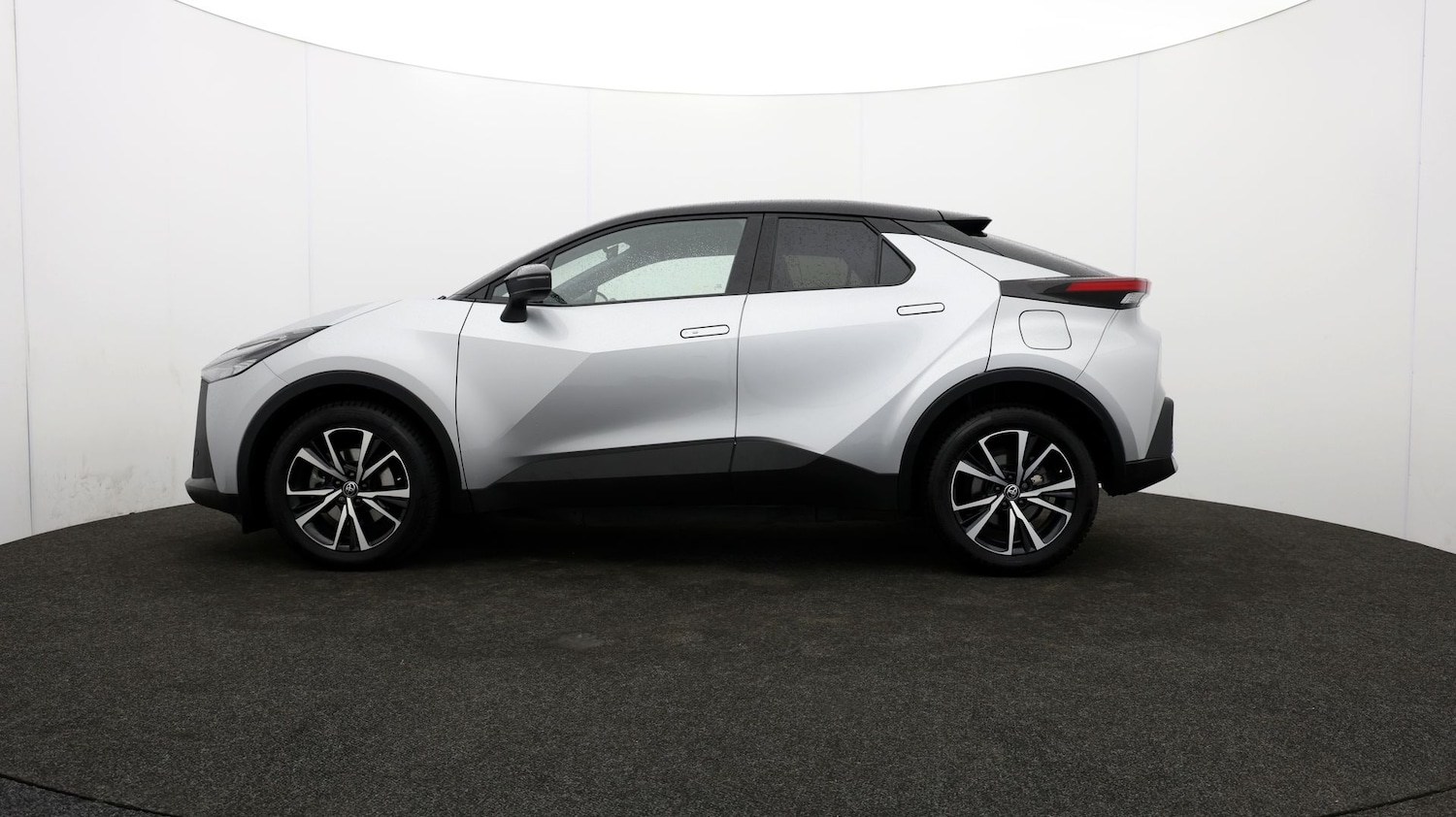 Used Toyota C-HR 2024 for sale - 76811725: Photo 64