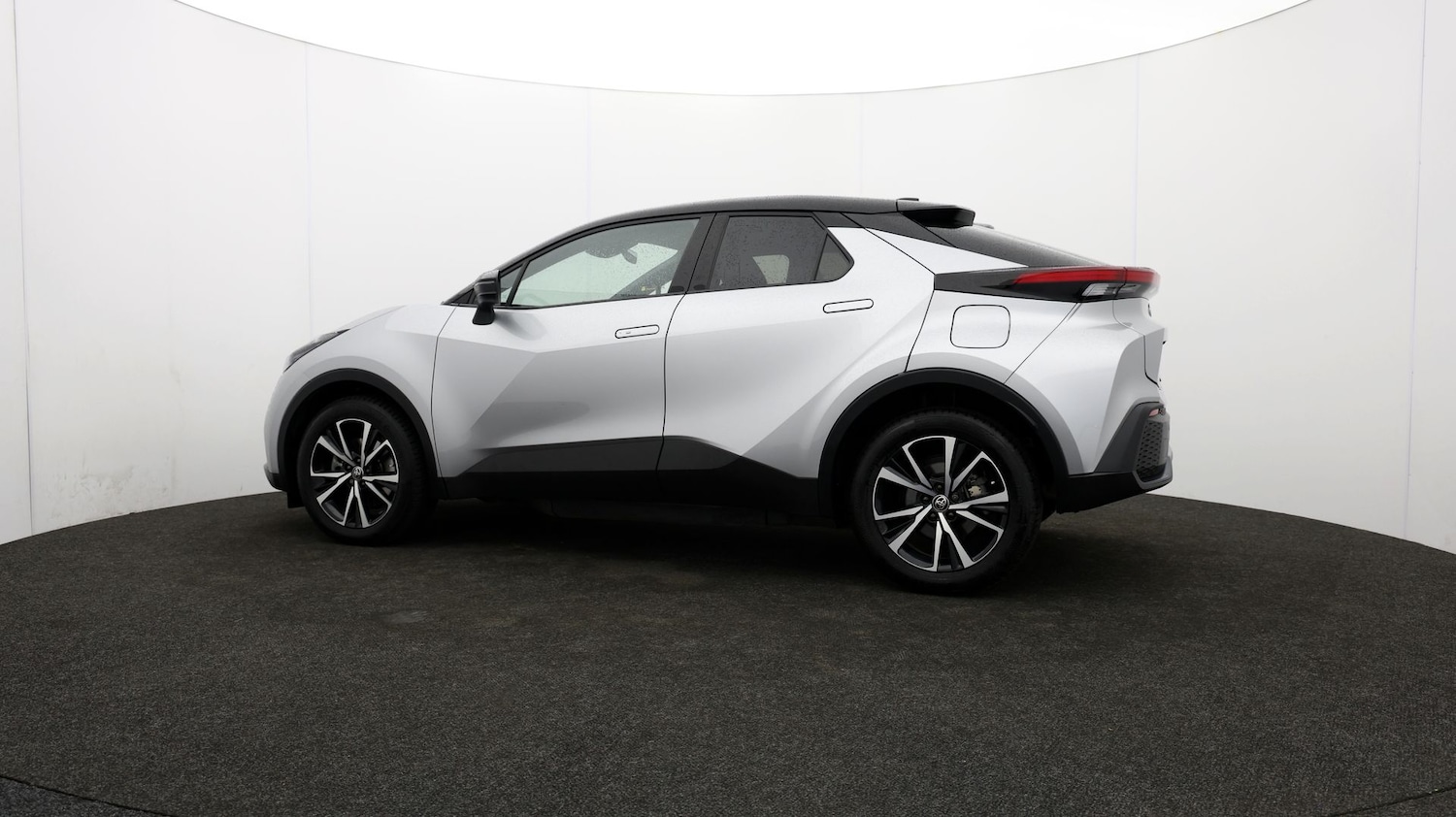 Used Toyota C-HR 2024 for sale - 76811725: Photo 67