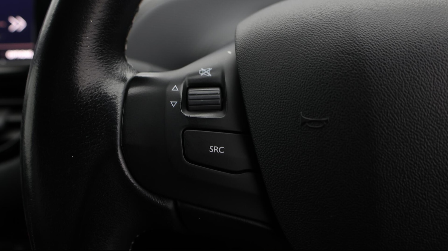 Used Peugeot 2008 2018 for sale - 76522257: Photo 24