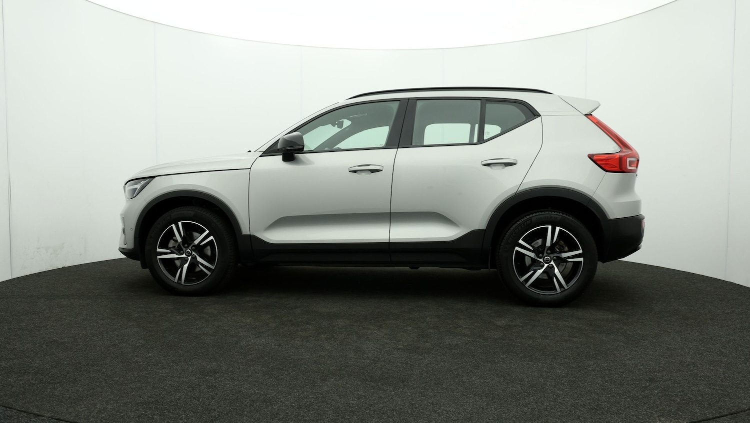 Used Volvo XC40 2023 for sale - 76809511: Photo 64