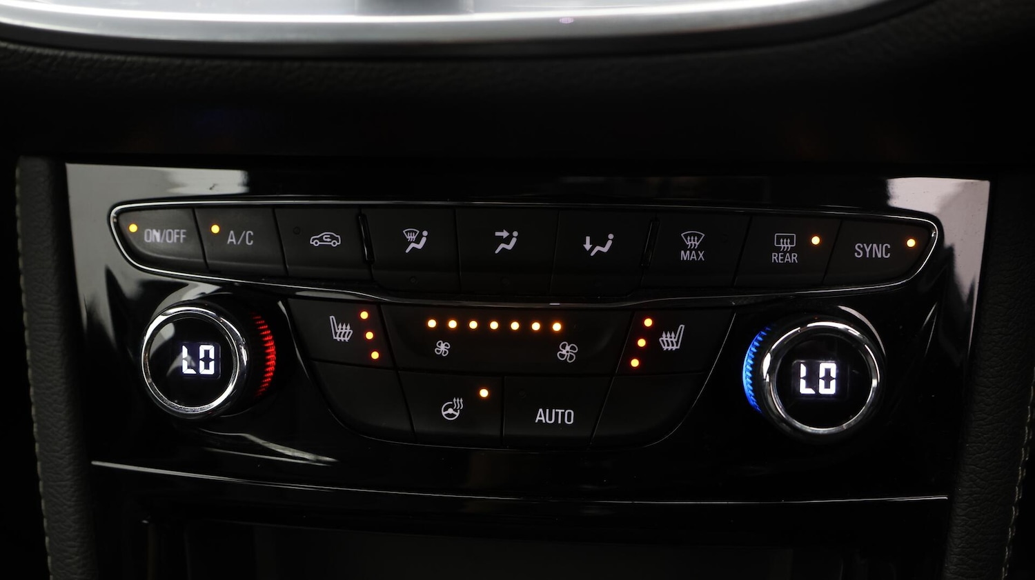 Used Vauxhall Astra 2018 for sale - 76743379: Photo 13