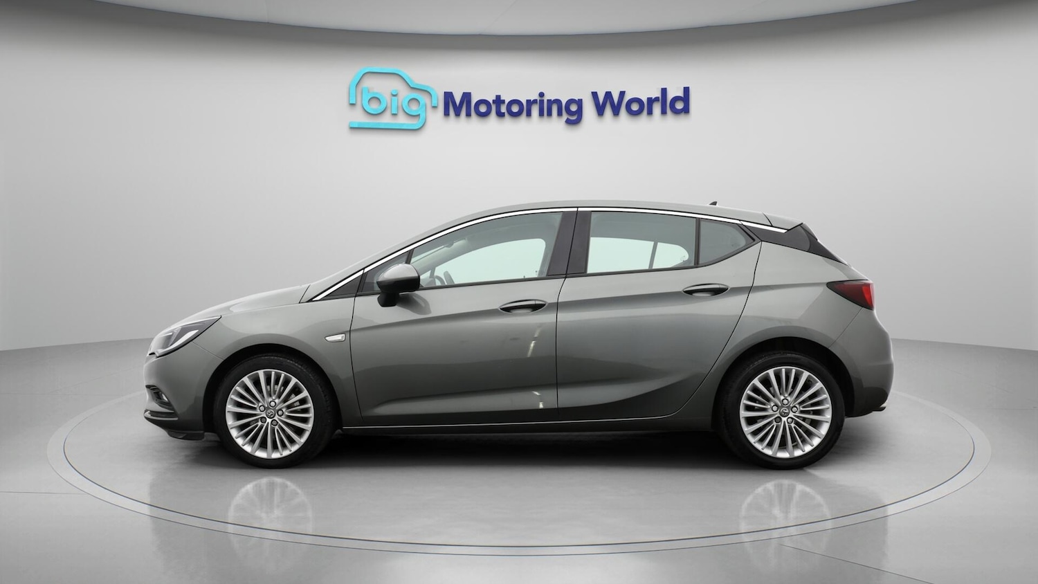 Used Vauxhall Astra 2018 for sale - 76743379: Photo 5