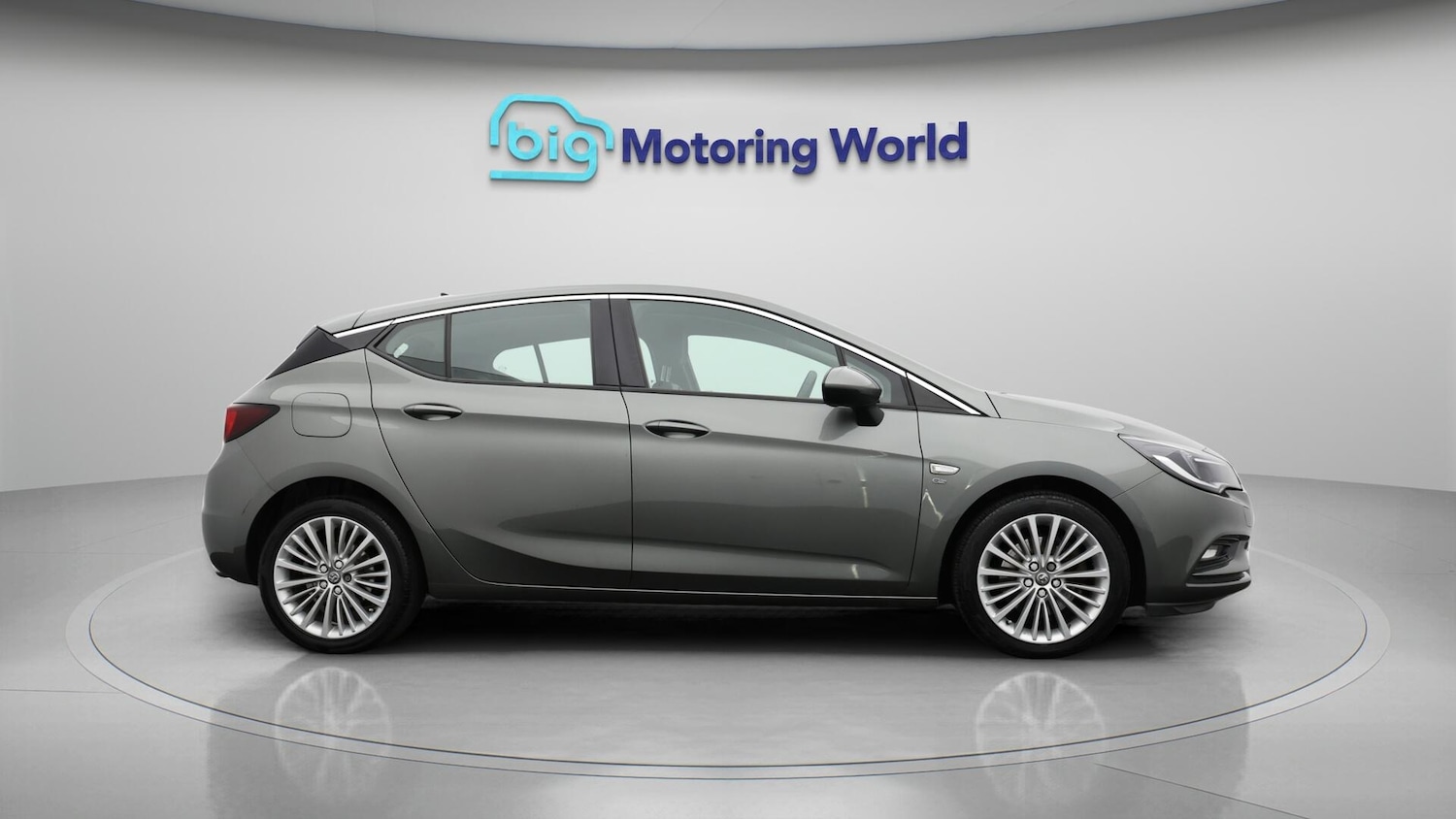 Used Vauxhall Astra 2018 for sale - 76743379: Photo 9