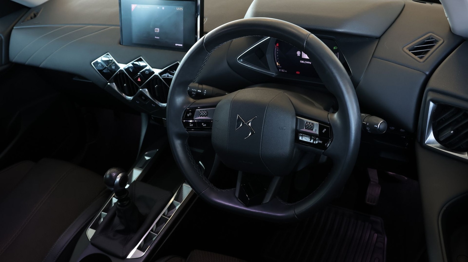 Used DS Automobiles DS 3 Crossback 2022 for sale - 77935908: Photo 9