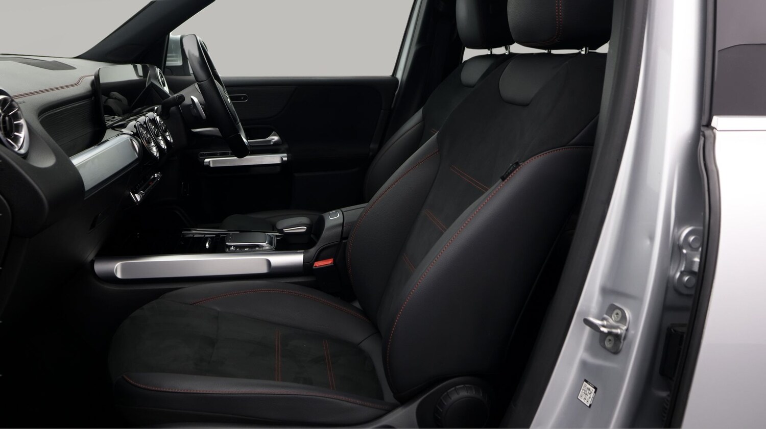 Used Mercedes-Benz EQB for sale - 77306383: Photo 14