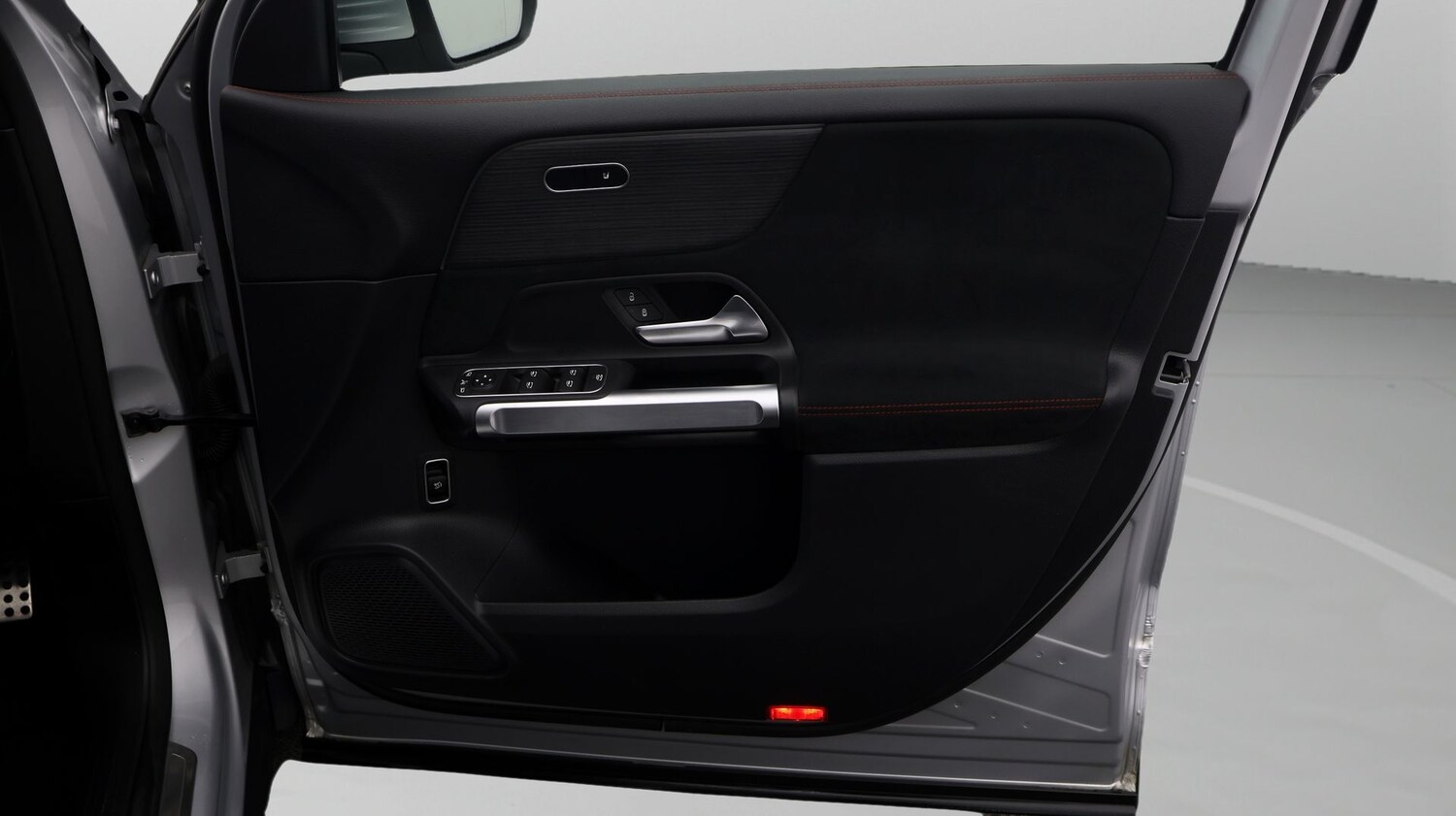 Used Mercedes-Benz EQB for sale - 77306383: Photo 15