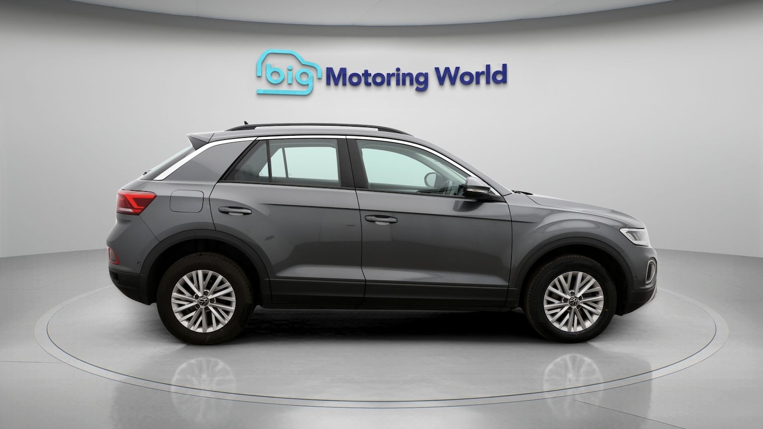 Used Volkswagen T-Roc 2023 for sale - 77435555: Photo 8