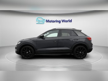 Used Volkswagen T-Roc 2022 for sale - 77719064: Photo