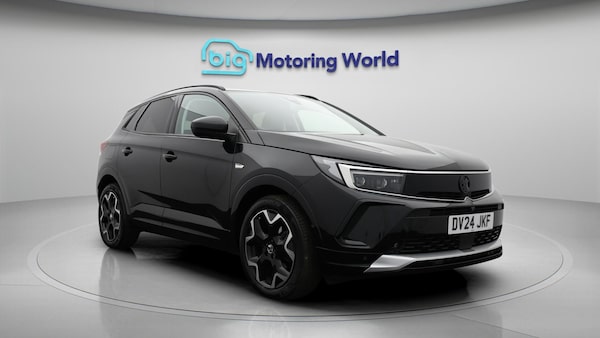 Used Vauxhall Grandland 2024 for sale - 75601316: Photo 2