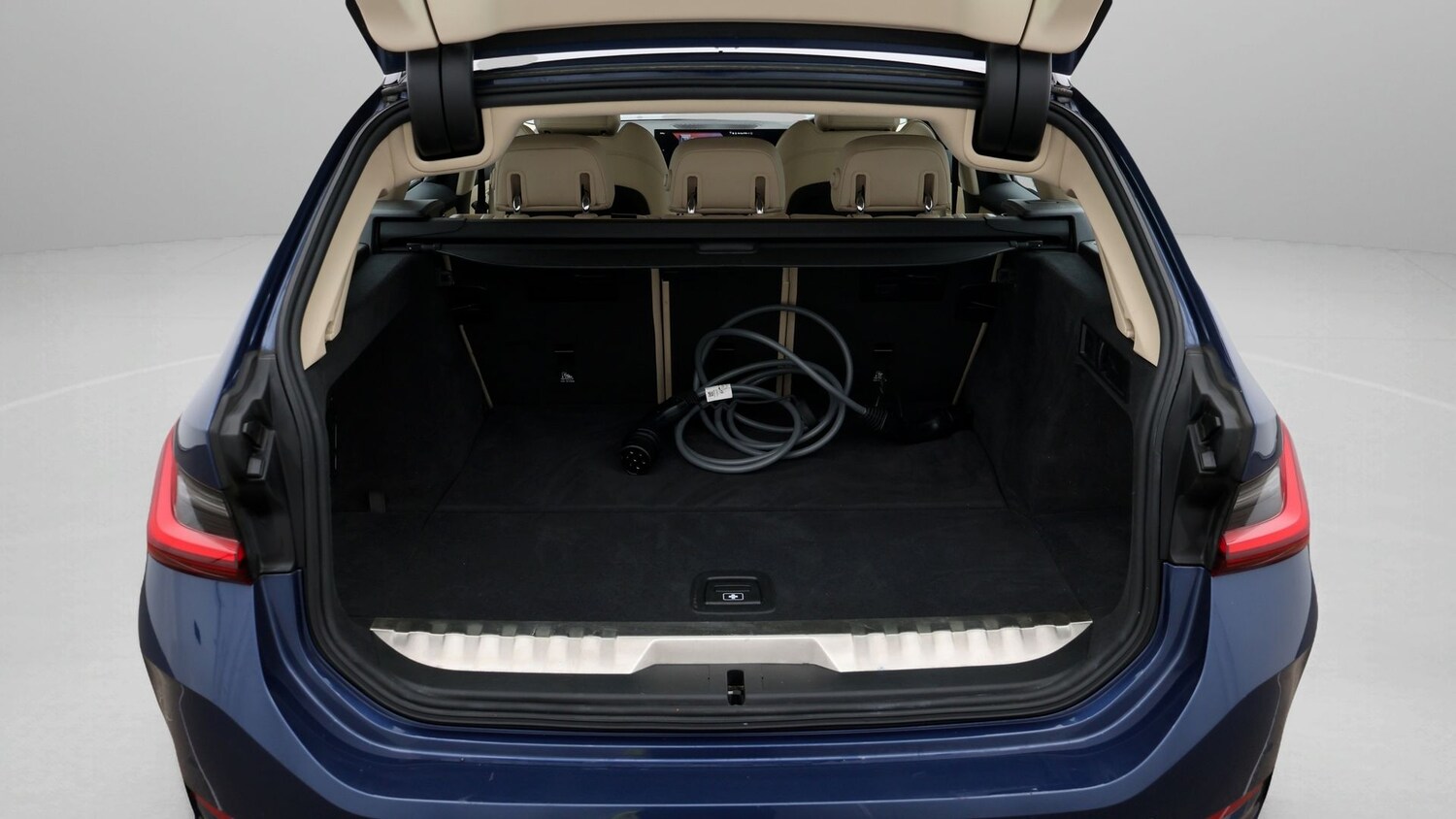 Used BMW 3 Series 2024 for sale - 77731905: Photo 17