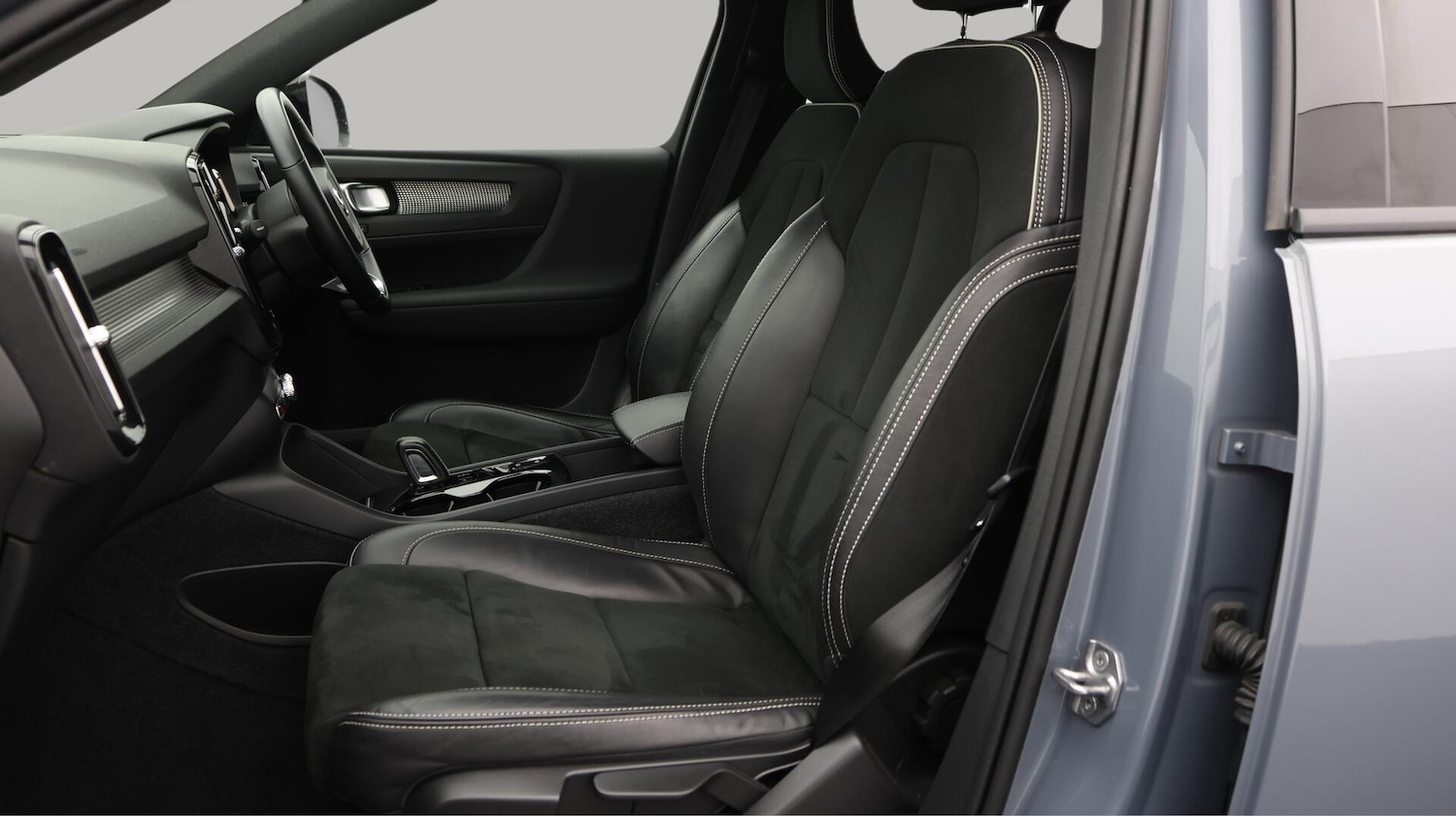 Used Volvo XC40 2021 for sale - 76371669: Photo 15