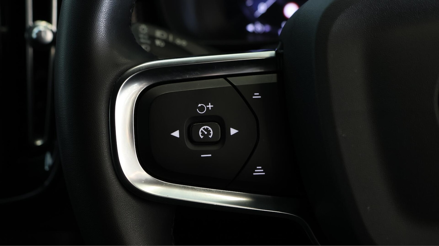 Used Volvo XC40 2021 for sale - 76371669: Photo 23
