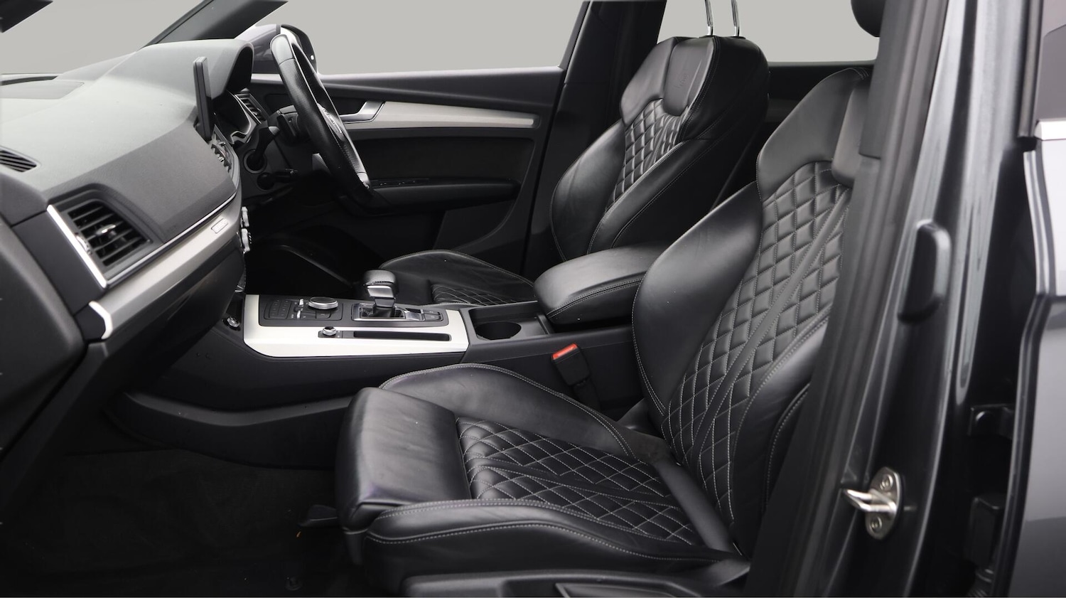 Used Audi Q5 2018 for sale - 76550602: Photo 15