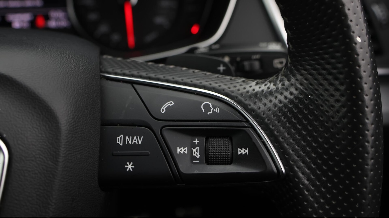 Used Audi Q5 2018 for sale - 76550602: Photo 26