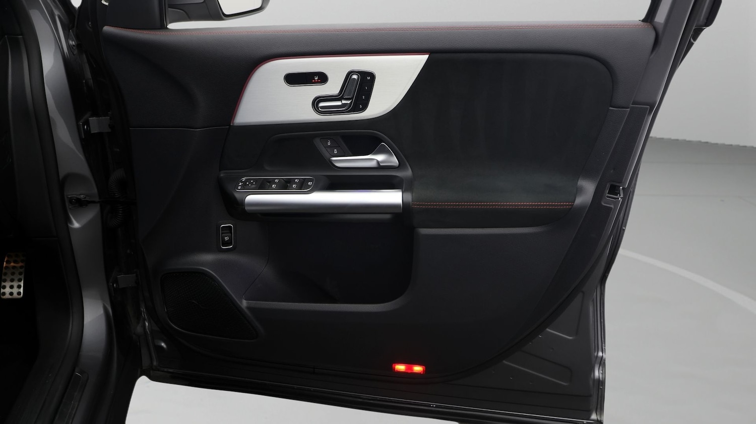 Used Mercedes-Benz EQA 2023 for sale - 77182106: Photo 15