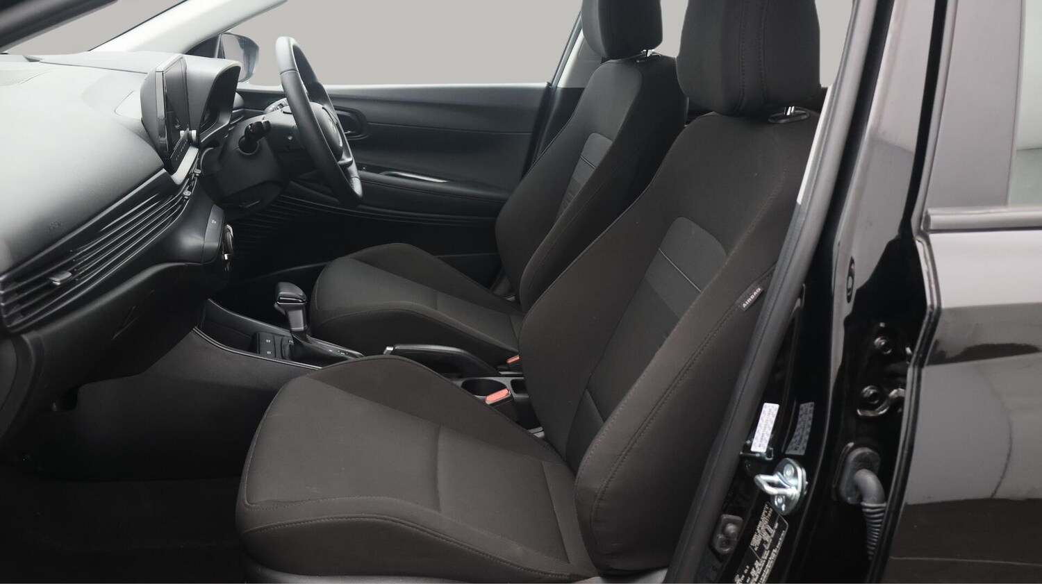 Used Hyundai BAYON 2025 for sale - 76295289: Photo 15