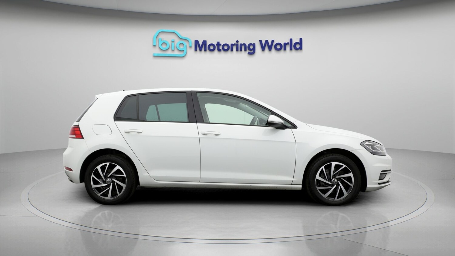 Used Volkswagen Golf 2020 for sale - 77947210: Photo 8