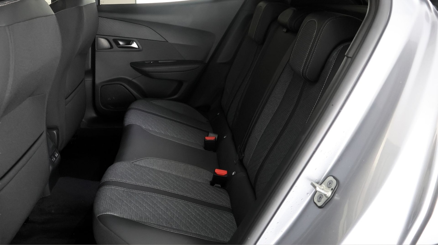 Used Peugeot 2008 2023 for sale - 78029638: Photo 15