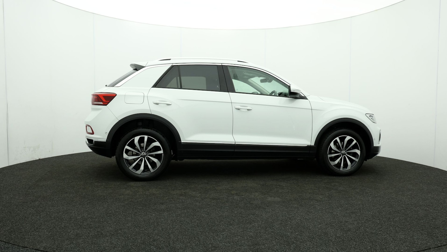 Used Volkswagen T-Roc for sale - 76811221: Photo 33