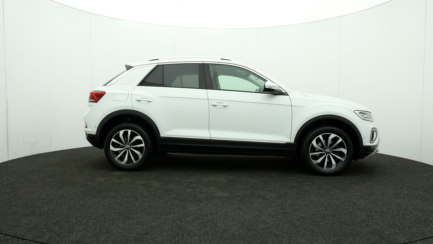 Used Volkswagen T-Roc for sale - 76811221: Photo 35