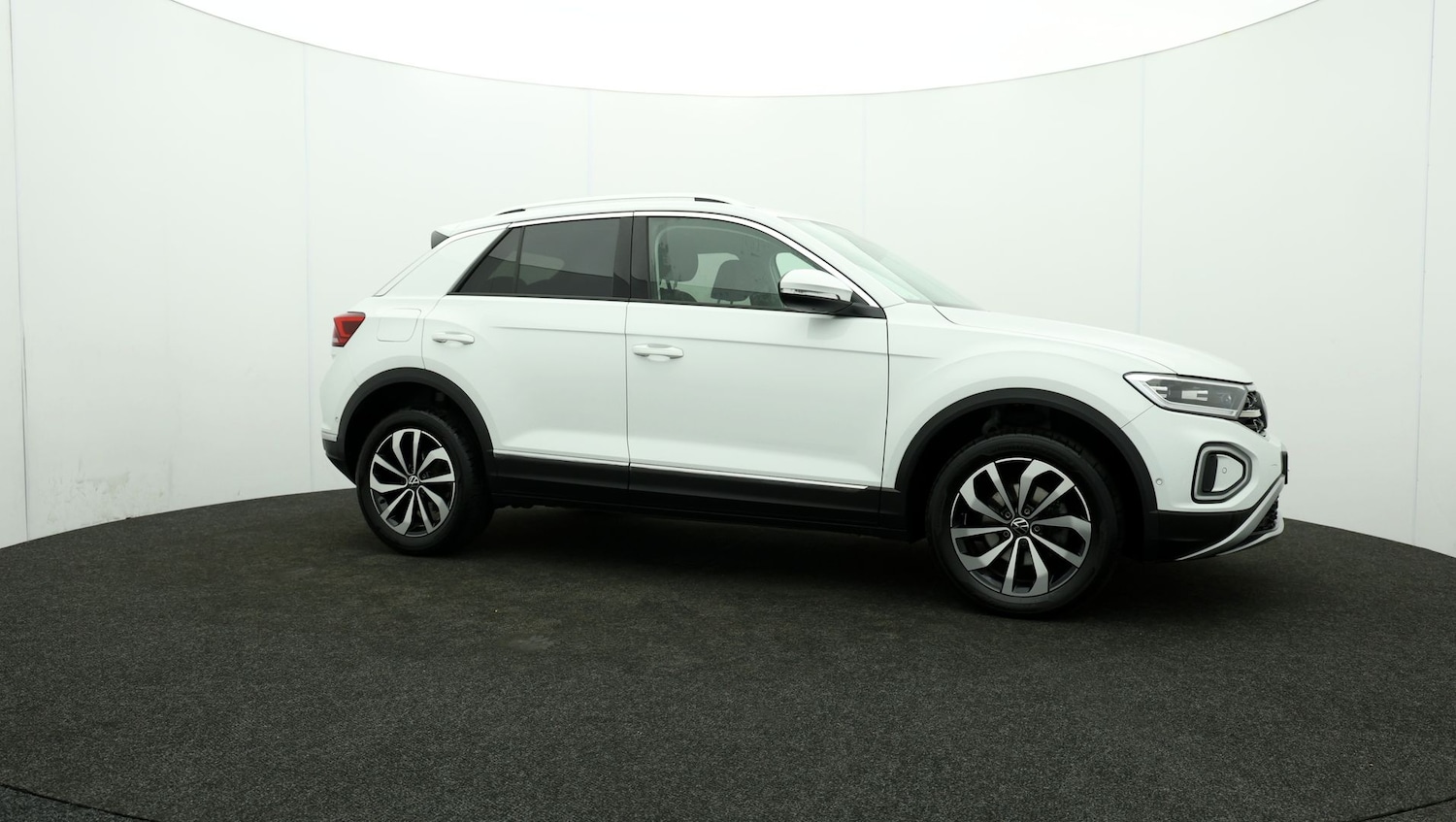 Used Volkswagen T-Roc for sale - 76811221: Photo 39