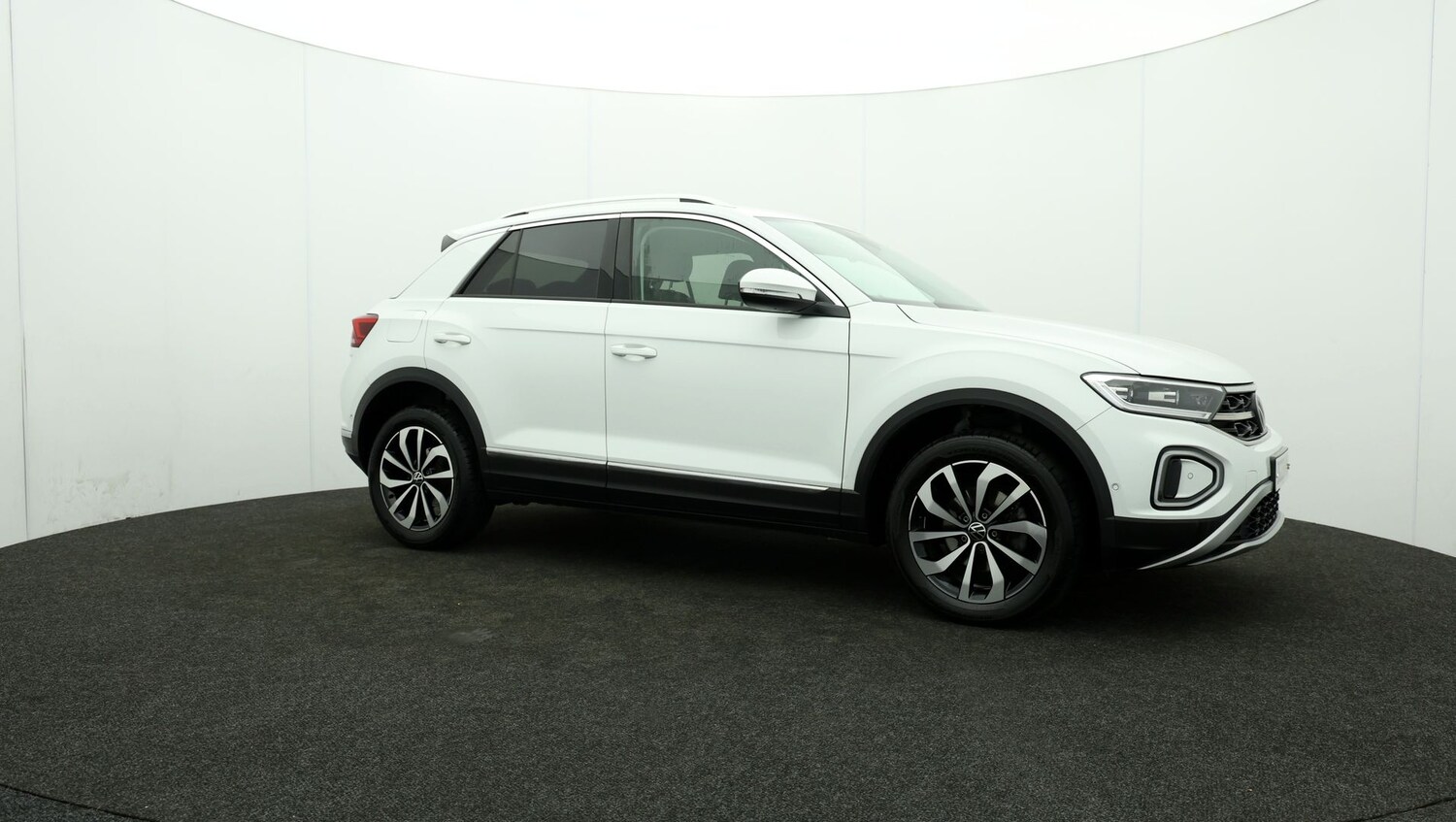 Used Volkswagen T-Roc for sale - 76811221: Photo 40