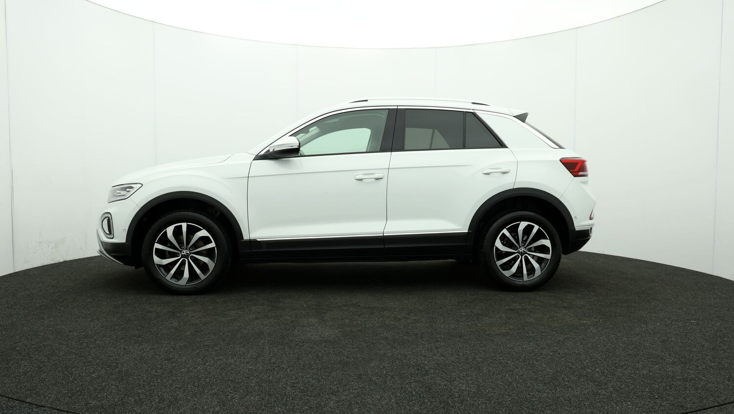 Used Volkswagen T-Roc for sale - 76811221: Photo 63