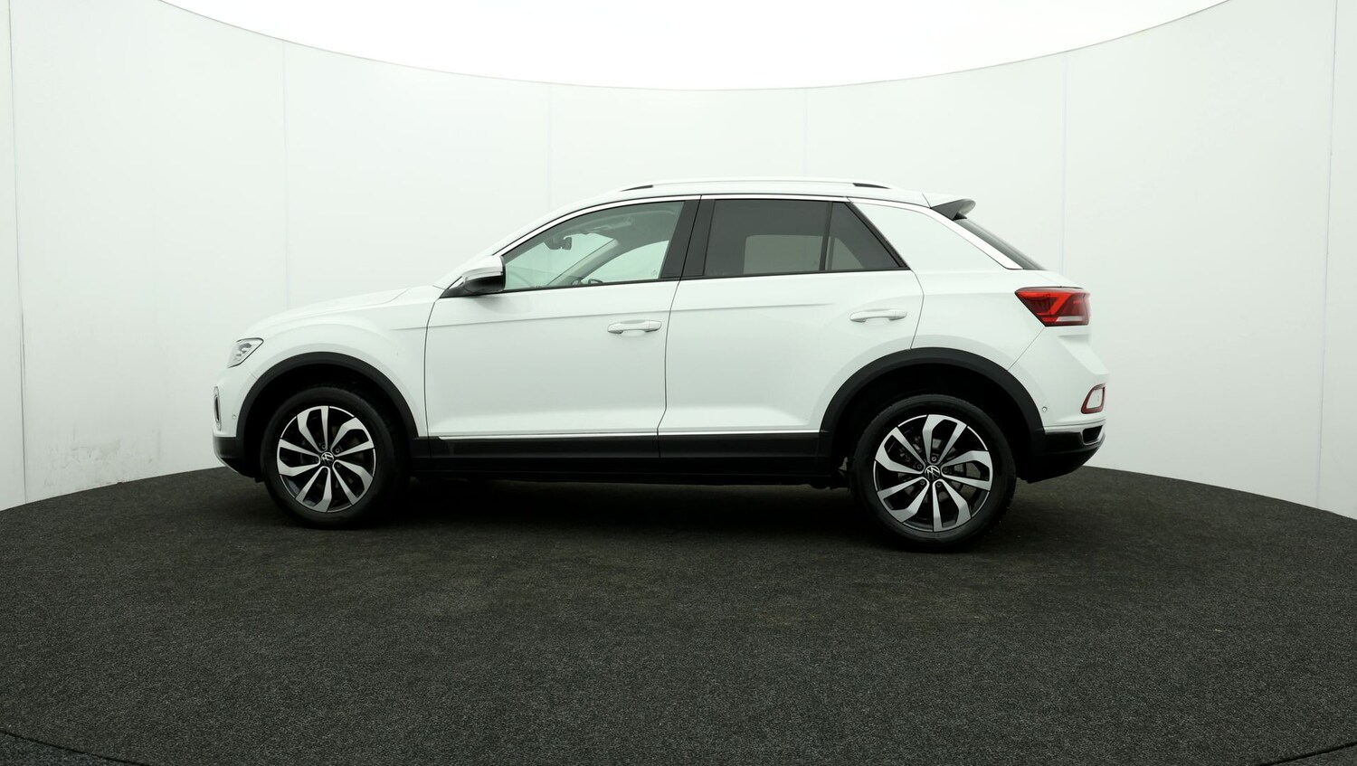 Used Volkswagen T-Roc for sale - 76811221: Photo 65