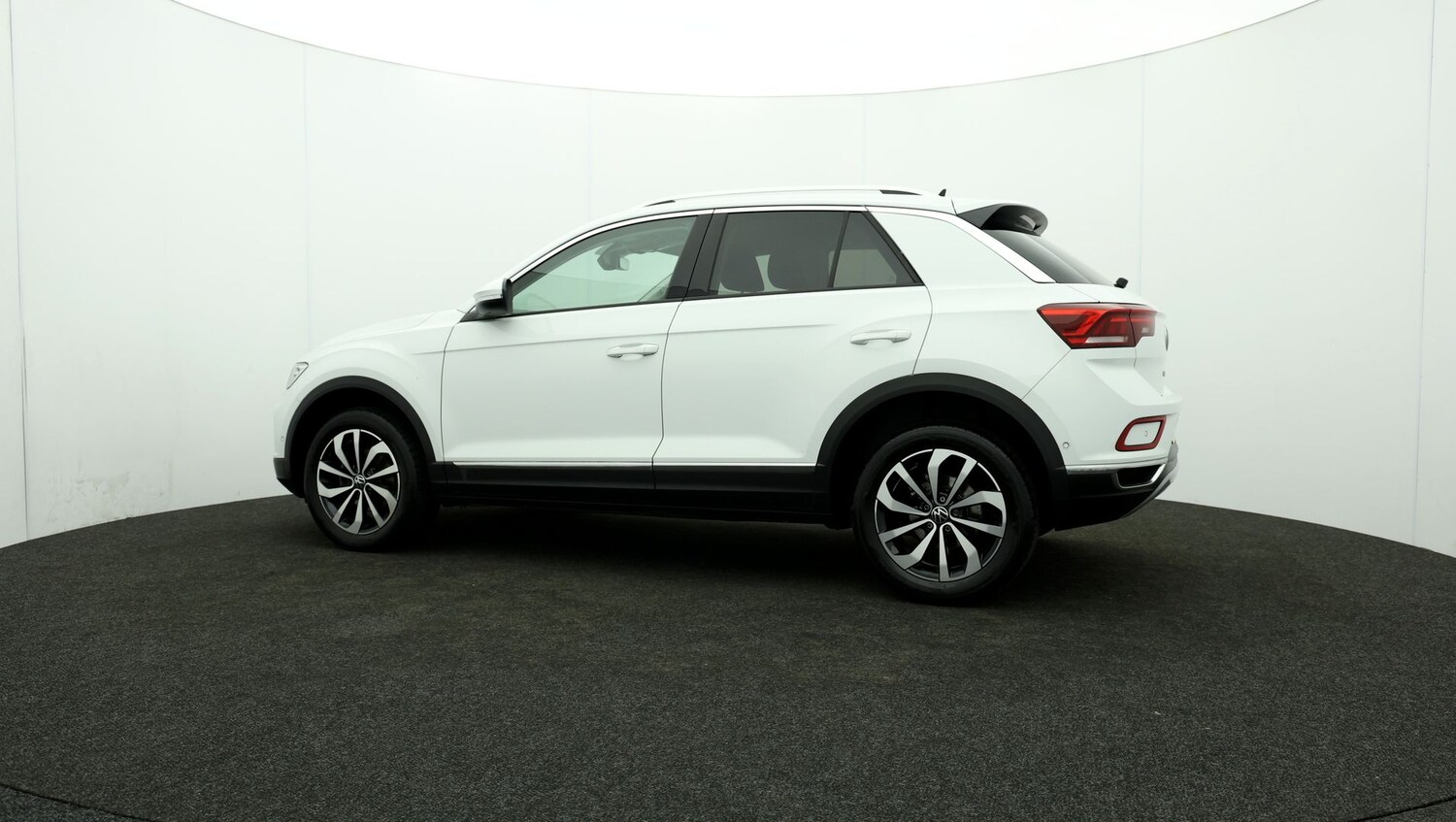 Used Volkswagen T-Roc for sale - 76811221: Photo 67