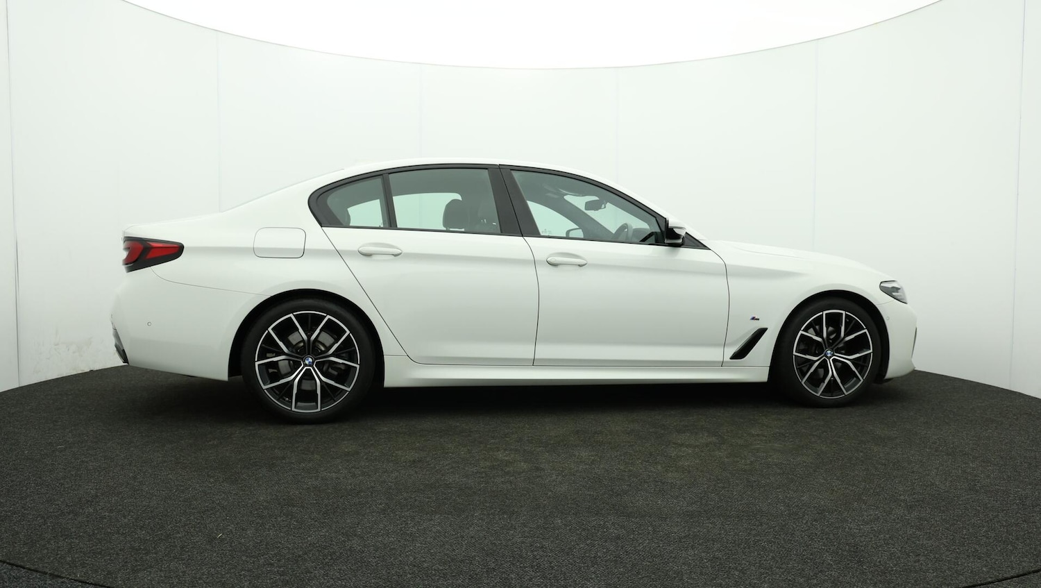 Used BMW 5 Series 2022 for sale - 76109233: Photo 43
