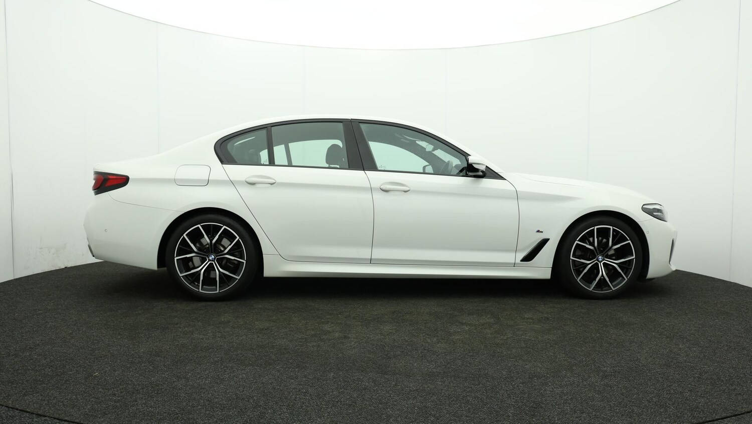 Used BMW 5 Series 2022 for sale - 76109233: Photo 44