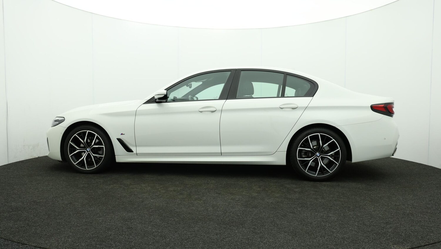 Used BMW 5 Series 2022 for sale - 76109233: Photo 75